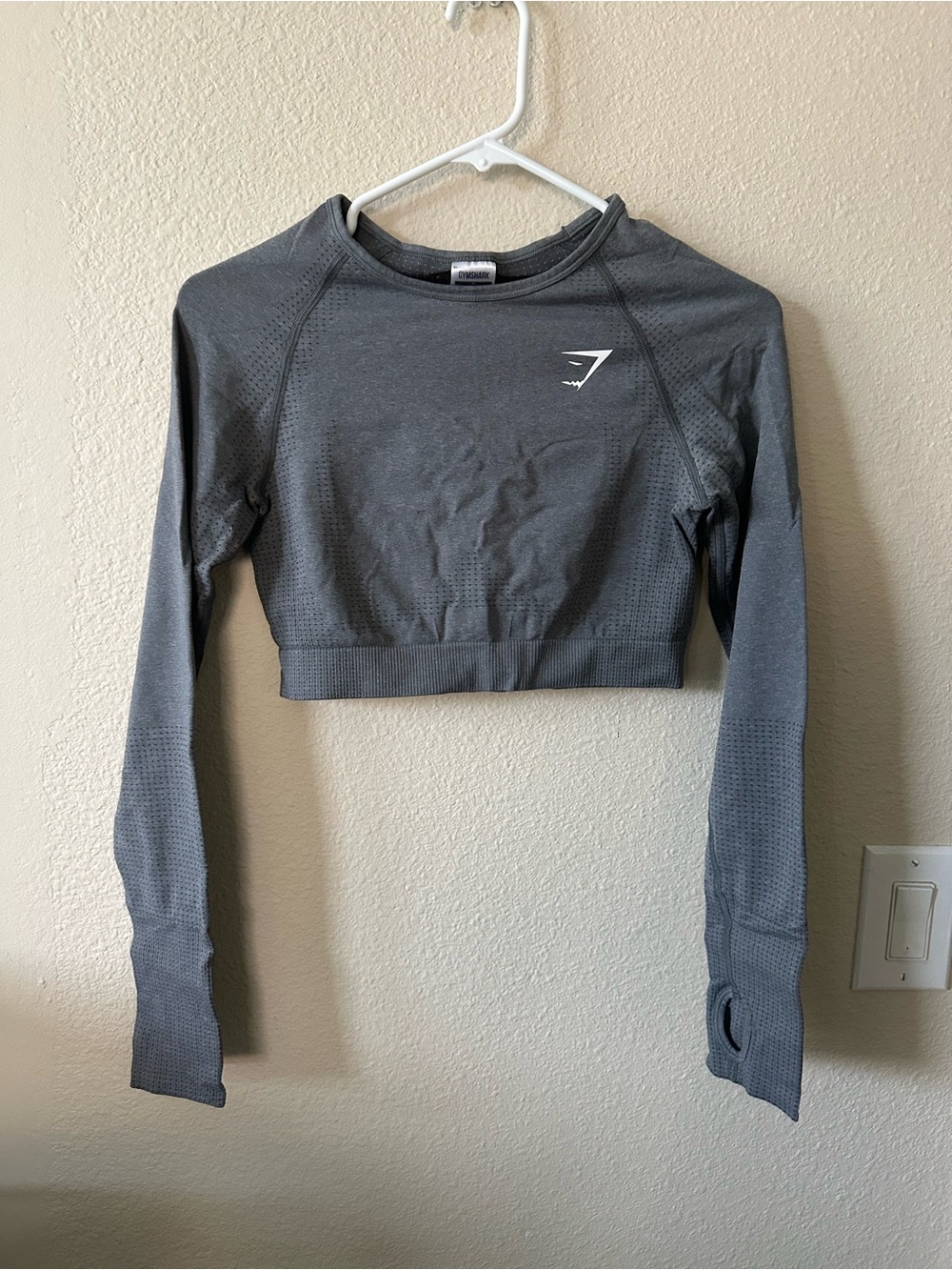 Gymshark Women's Grey Seamless Long Sleeve Crop Top size M/ NWOT 1415